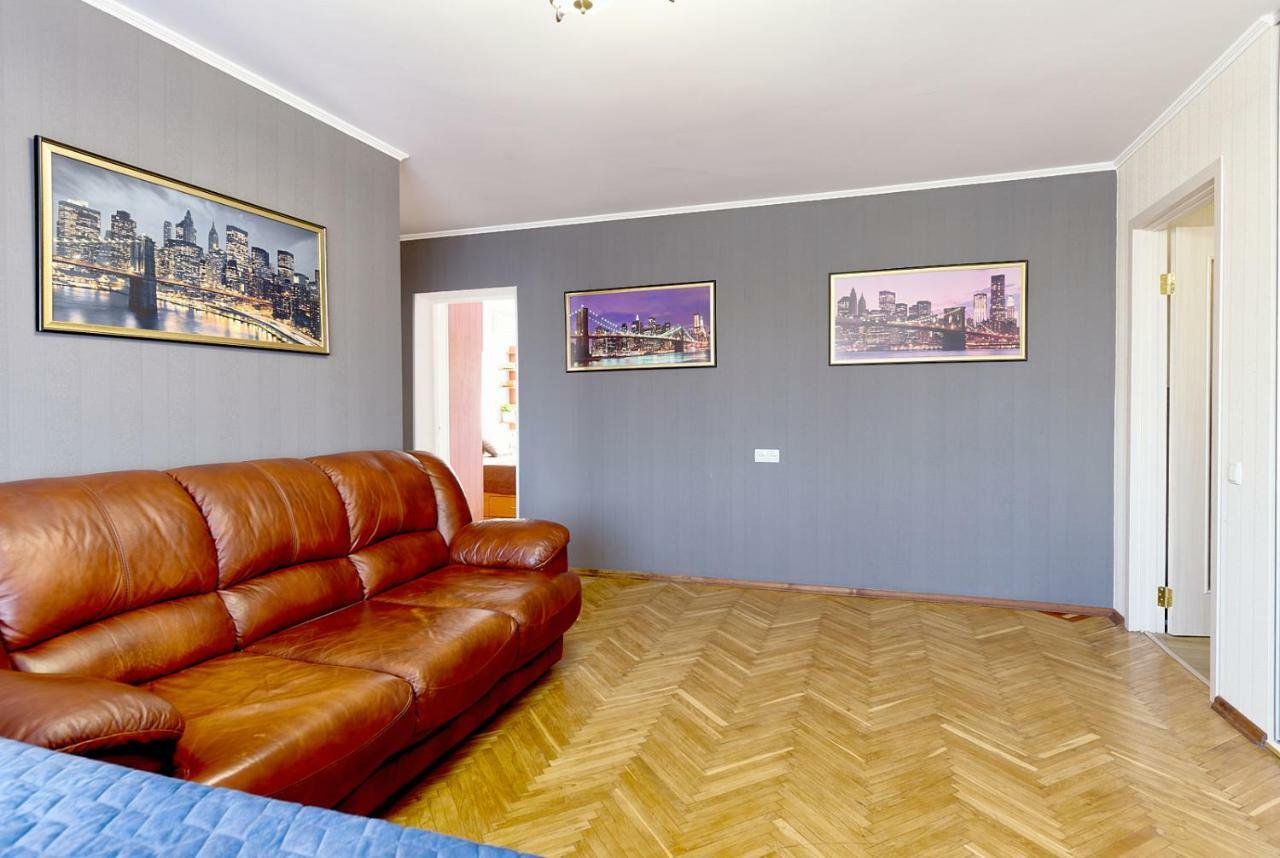 l3-82 MAIN STREET- MODERN NEW THREE 3 SEPARATE 3BEDROOMS 100 m2 - CENTRAL LOCATION, METRO PALACE OF SPORTS - GULLIVER MALL, ARENA CITY Kijów Zewnętrze zdjęcie